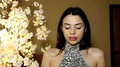 Mika online show from 01-20-25, 05:48