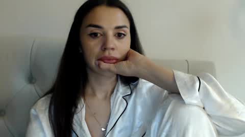 Mika online show from 10-01-25, 10:05