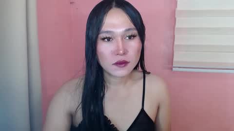 Snapshot of mika_oka chatting on 02-12-25, 12:44 Hi im Avah online show from 02-12-25, 12:44