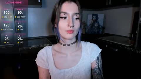 Mika online show from 10-07-25, 10:07