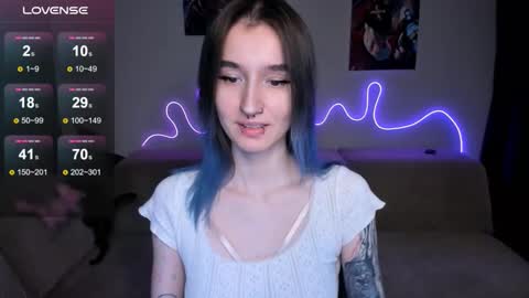 Mika online show from 02-26-26, 10:47