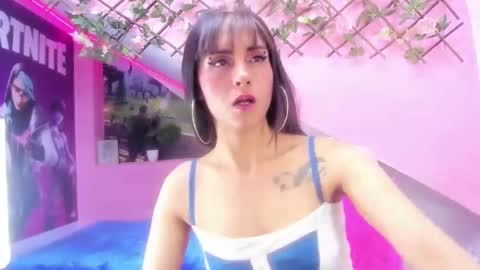 Snapshot of mikaela303av chatting on 10-30-25, 04:25 mikaela303av online show from 10-30-25, 04:25