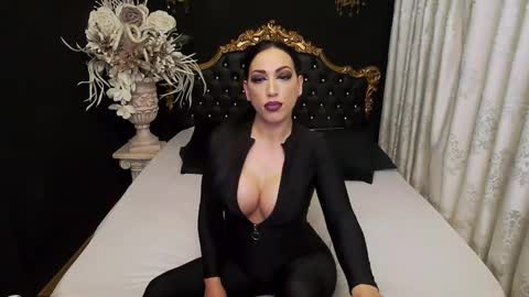 Snapshot of mikaelajensen chatting on 01-06-25, 03:53 Mikaela online show from 01-06-25, 03:53
