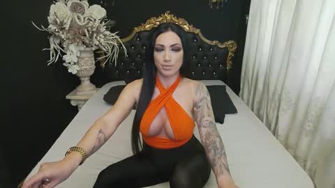 Snapshot of mikaelajensen chatting on 03-12-25, 10:59 Mikaela online show from 03-12-25, 10:59