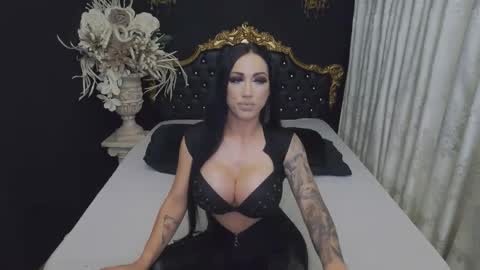 Snapshot of mikaelajensen chatting on 09-27-25, 01:43 Mikaela online show from 09-27-25, 01:43