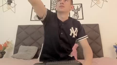 mikael online show from 01-31-25, 04:36