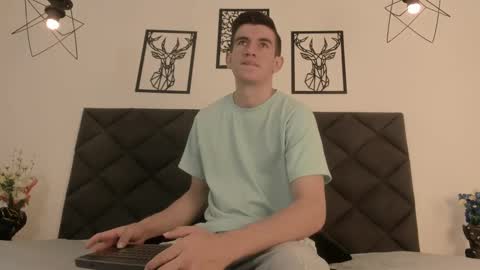 mikael online show from 02-23-25, 09:26