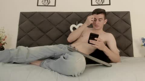 mikael online show from 02-26-25, 05:20