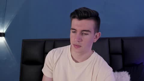 mikael online show from 09-26-25, 04:16