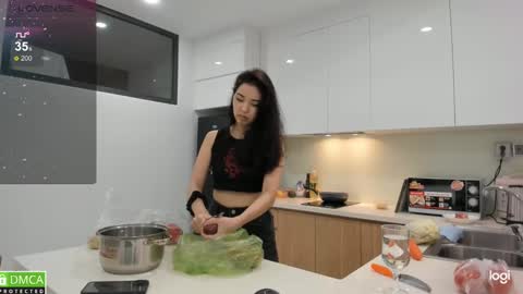 Miko now i live in Vietnam online show from 02-18-25, 12:39