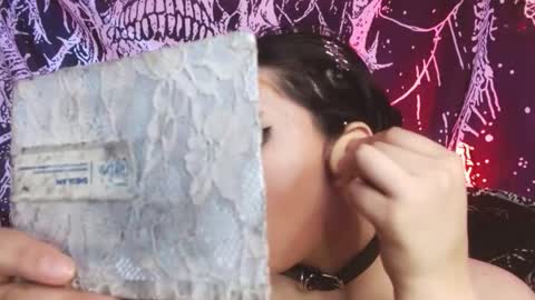 Mika online show from 11-14-25, 09:24