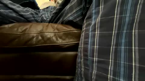 mike26051 online show from 03-04-25, 04:09