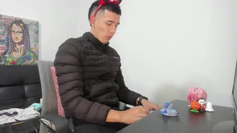 mike3xxx online show from 11-01-25, 08:05