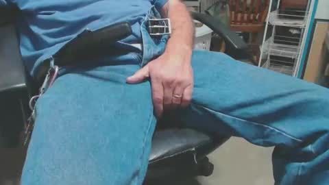 Snapshot of mike694fun chatting on 12-24-24, 07:33 mike694fun online show from 12-24-24, 07:33