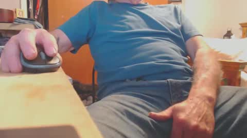 Snapshot of mike694fun chatting on 02-23-25, 01:46 mike694fun online show from 02-23-25, 01:46