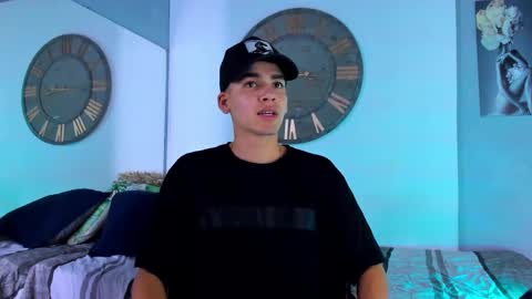 Mike 0233 online show from 12-22-24, 03:44