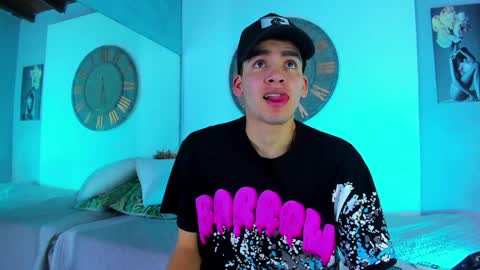 Mike 0233 online show from 01-23-25, 04:19