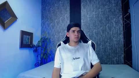 Mike 0233 online show from 10-16-25, 04:46