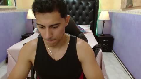 Snapshot of mike_conors chatting on 02-11-26, 01:54 Mike online show from 02-11-26, 01:54