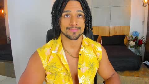 Snapshot of mike_estevess chatting on 01-31-25, 12:29   online show from 01-31-25, 12:29