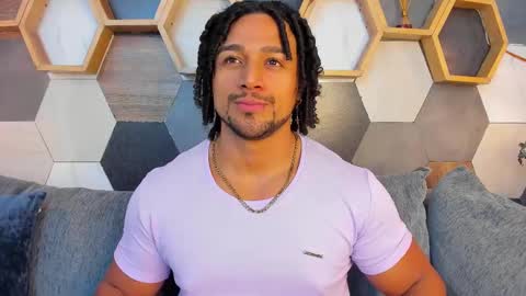 Snapshot of mike_estevess chatting on 02-14-25, 03:11   online show from 02-14-25, 03:11