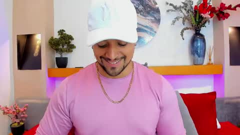 Snapshot of mike_estevess chatting on 02-19-25, 10:31   online show from 02-19-25, 10:31