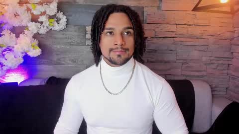 Snapshot of mike_estevess chatting on 02-23-25, 06:23   online show from 02-23-25, 06:23