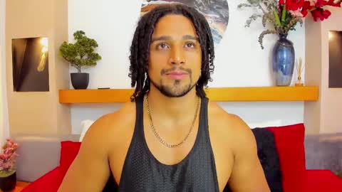 Snapshot of mike_estevess chatting on 02-24-25, 01:24   online show from 02-24-25, 01:24