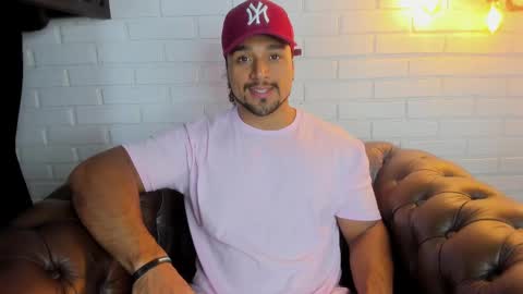 Snapshot of mike_estevess chatting on 02-27-25, 03:04   online show from 02-27-25, 03:04