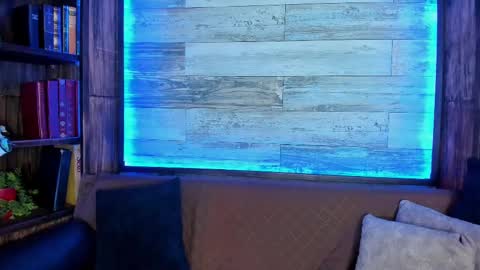Snapshot of mike_estevess chatting on 03-07-25, 05:18   online show from 03-07-25, 05:18