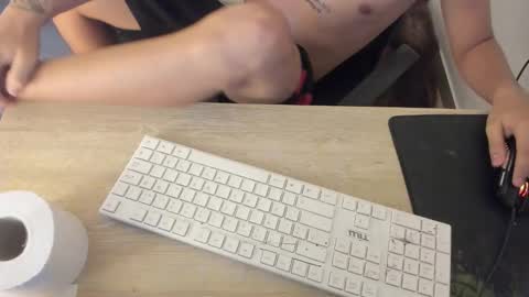 Snapshot of mike_master9 chatting on 10-07-25, 05:04 mike_master9 online show from 10-07-25, 05:04