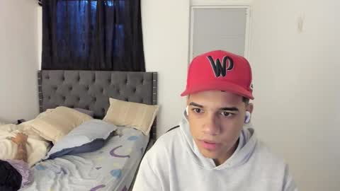 Snapshot of mike_master9 chatting on 10-08-25, 11:19 mike_master9 online show from 10-08-25, 11:19