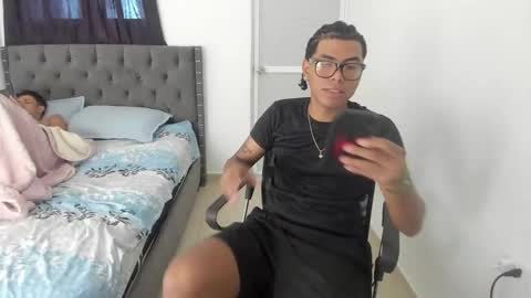 Snapshot of mike_master9 chatting on 10-18-25, 05:25 mike_master9 online show from 10-18-25, 05:25