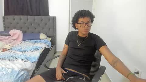 Snapshot of mike_master9 chatting on 10-20-25, 06:30 mike_master9 online show from 10-20-25, 06:30