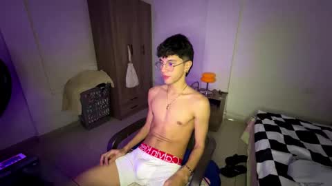 Mike Pineapple online show from 10-14-25, 04:46