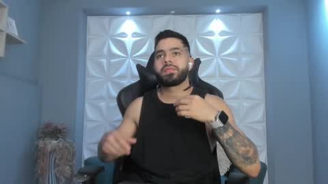 Snapshot of mikeblare chatting on 12-30-24, 07:21 Mike Blare online show from 12-30-24, 07:21