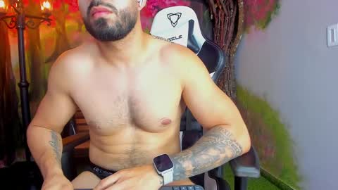 Snapshot of mikeblare chatting on 01-25-25, 12:06 Mike Blare online show from 01-25-25, 12:06