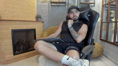 Snapshot of mikeblare chatting on 01-30-25, 07:26 Mike Blare online show from 01-30-25, 07:26