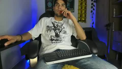 Snapshot of mikee_scooth chatting on 01-06-25, 04:26 mikee_scooth online show from 01-06-25, 04:26