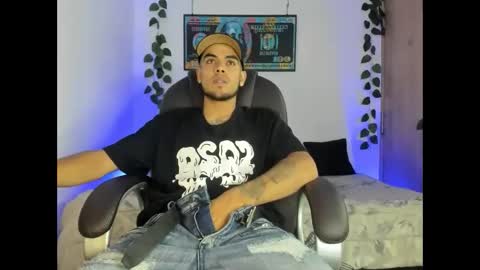 Snapshot of mikee_scooth chatting on 02-24-25, 02:40 mikee_scooth online show from 02-24-25, 02:40