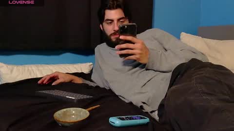 Snapshot of mikehawk1589 chatting on 12-23-24, 06:44 mikehawk1589 online show from 12-23-24, 06:44