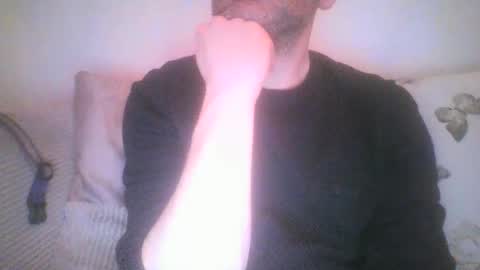 mikehockishuge9 online show from 01-01-25, 01:47