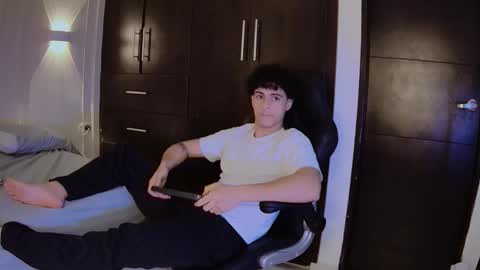 mikey_banji online show from 12-14-25, 01:05