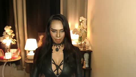 Mistress MikeyAlawi online show from 03-08-25, 04:01