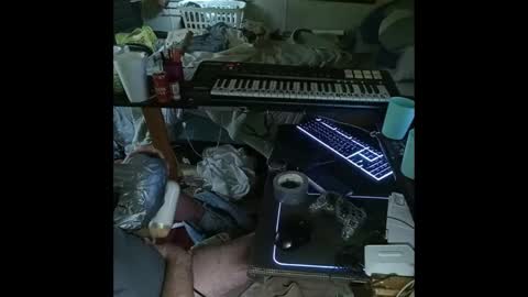 Mikey online show from 12-04-24, 10:46