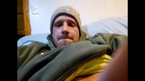 Snapshot of mikeylove92 chatting on 01-21-25, 05:27 Mikey b online show from 01-21-25, 05:27