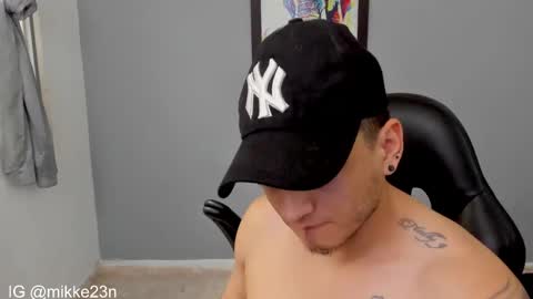 MIKKE online show from 01-26-25, 01:58