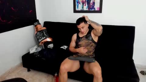 MIKKE online show from 09-19-25, 03:02