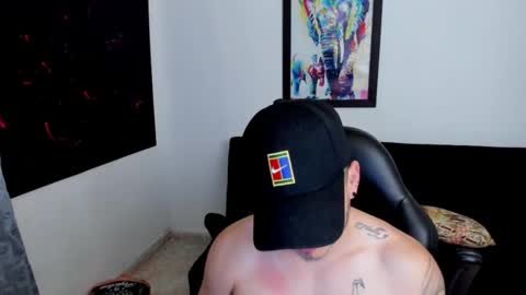 MIKKE online show from 09-26-25, 01:48