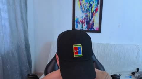 MIKKE online show from 11-18-25, 01:26